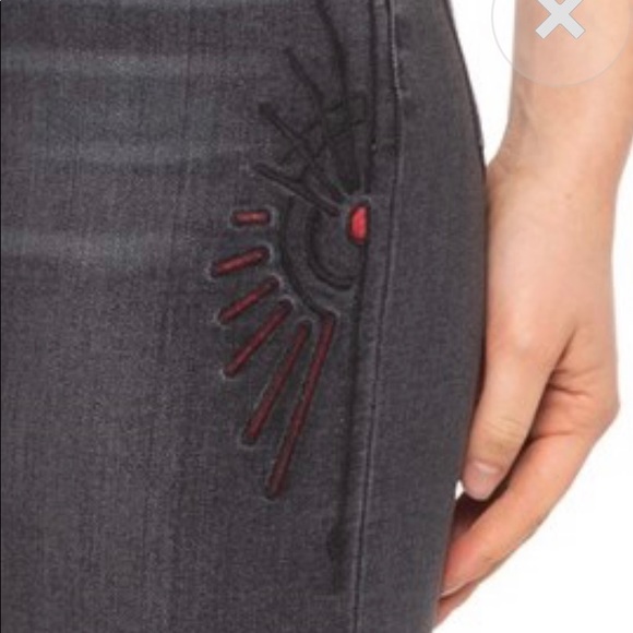 Miss Me 💋 Vintage style Moto Skinny Jeans 🔥 NWT sz 24 ❤️‍🔥 GORGEOUS DETAILS - Picture 9 of 16